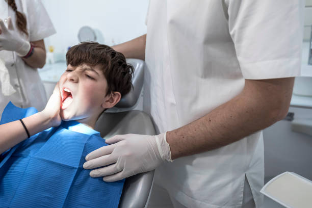Best Emergency Care for Gum Disease in Lauderdale, MN